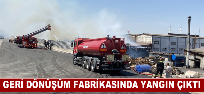 Ankara'da atık kağıt geri dönüşüm fabrikasında yangın çıktı