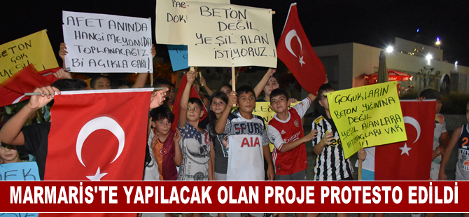 Marmaris'te meydana yapılması planlanan proje protesto edildi