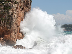 Güney Ege, Karadeniz ve Akdeniz için fırtına uyarısı