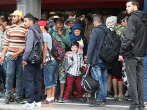 Almanya: Diğer AB ülkeleri de mültecilere kapısını açmalı