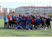 Yenimahalle Belediyespor namağlup liderlik koltuğuna oturdu