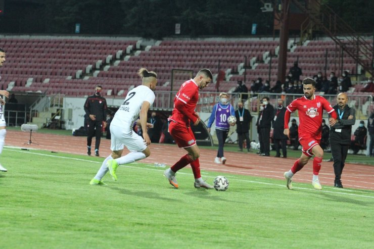 TFF 1. Lig: Balıkesirspor: 1 - Keçiörengücü: 2