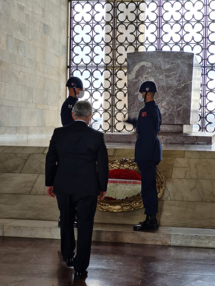 Türk Veteriner Hekimleri Birliği’nden Anıtkabir’e ziyaret