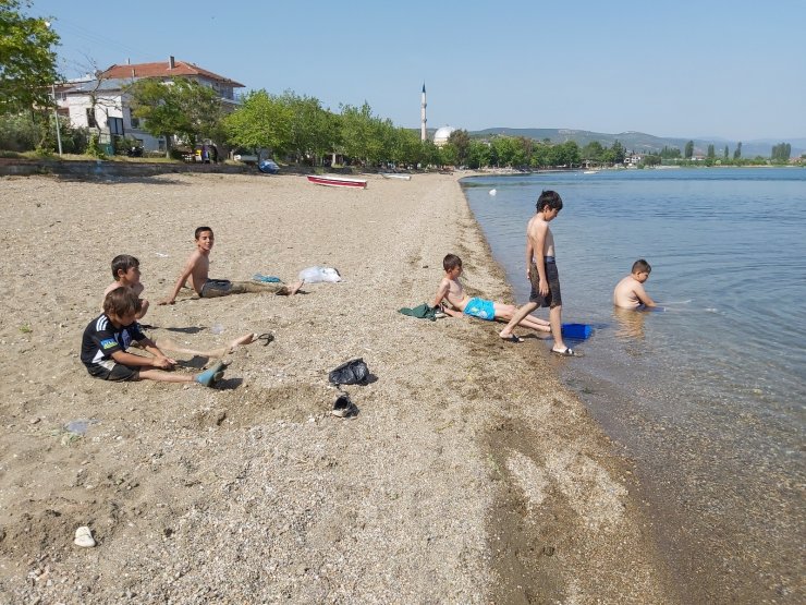 İznikli çocuklar erken kulaç attı