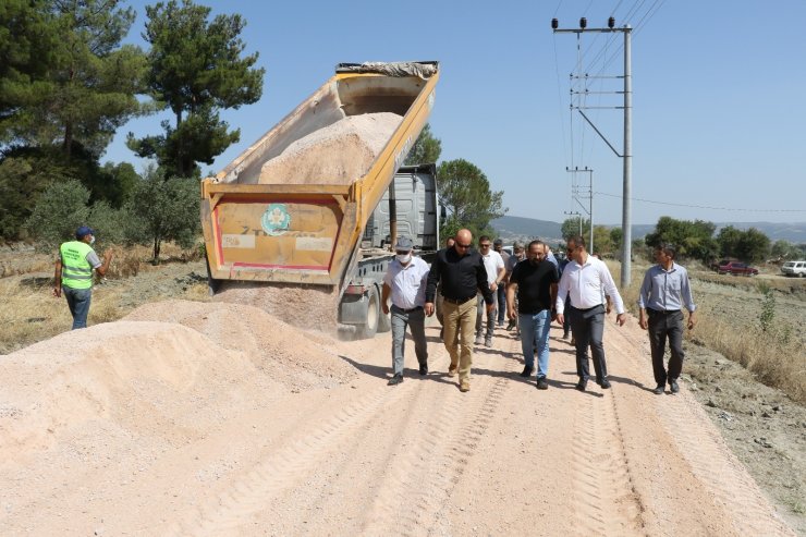 Gördes’te 30 kilometrelik yol çalışması