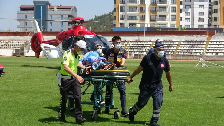 Tokat’ta ağır yaralanan kadın ambulans helikopterle hastaneye yetişildi