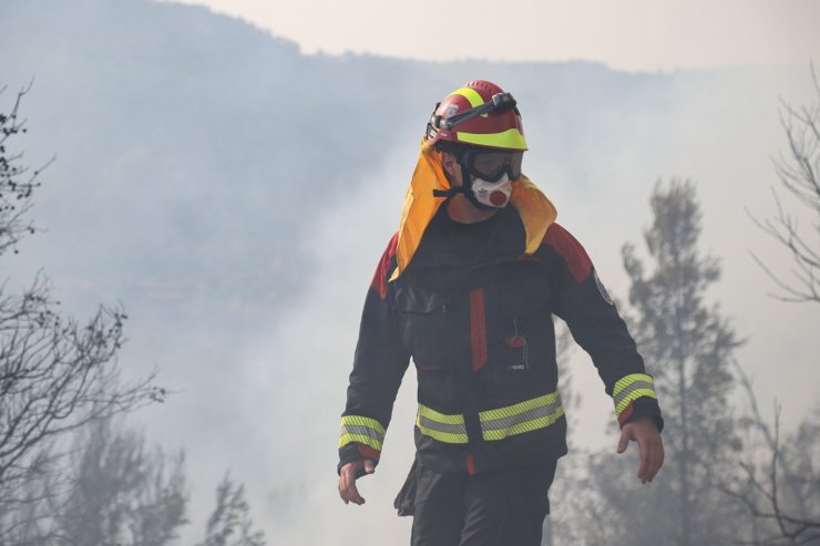 Mora Yarımadası’ndaki yangınlar devam ediyor