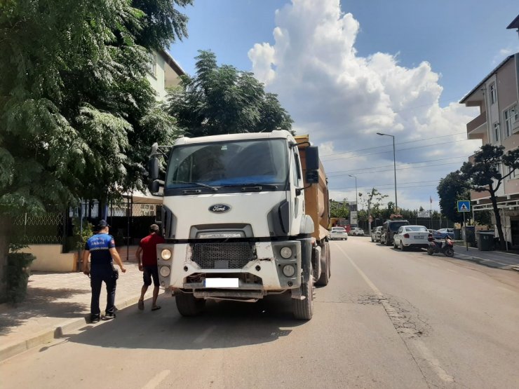 Mahalle içindeki tır parklanmalarına ceza