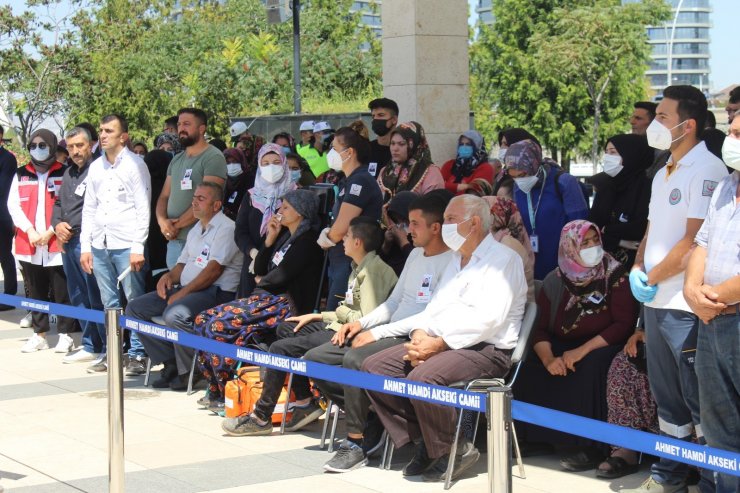 Şehit annesi, oğlunu böyle uğurladı: "Gelinsiz damat gidiyorsun bugün, güle güle git"