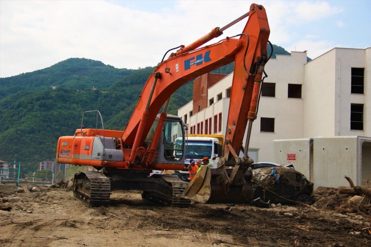 Kastamonu’da felaketin izlerini silebilmek için çalışmalar devam ediyor