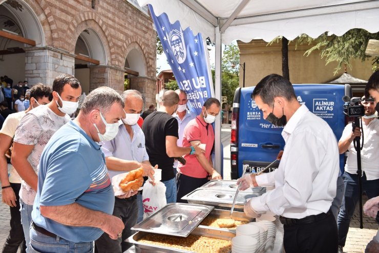 Büyükşehir’den aşure ikramı