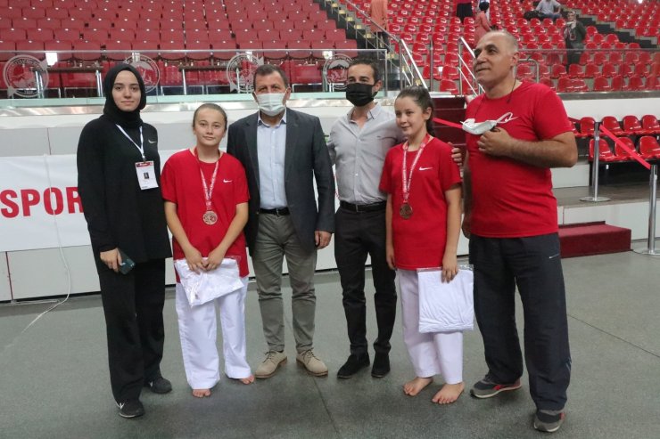 Karate şöleni sona erdi