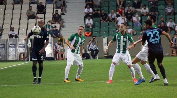 Süper Lig: GZT Giresunspor: 0 - Trabzonspor: 1 (İlk yarı)