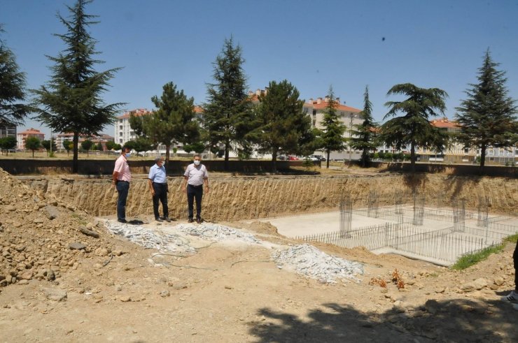 Akşehir’deki 9 okulun yeni binalarının inşaatı sürüyor