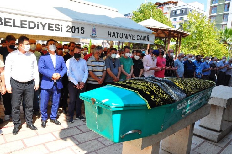 Evlilik teklifi almak için gittiği Nevşehir’deki kazada ölen genç antrenör, memleketi Manisa’da toprağa verildi