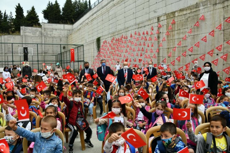 Vali Dağlı: “Vatandaşlarımızı aşılama çalışmalarına destek olmaya davet ediyoruz”