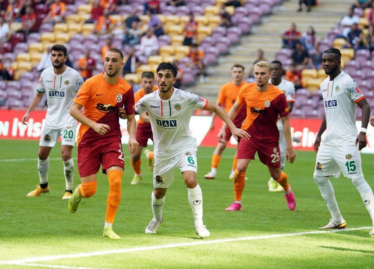 Süper Lig: Galatasaray: 0 - Aytemiz Alanyaspor: 0 (İlk yarı)