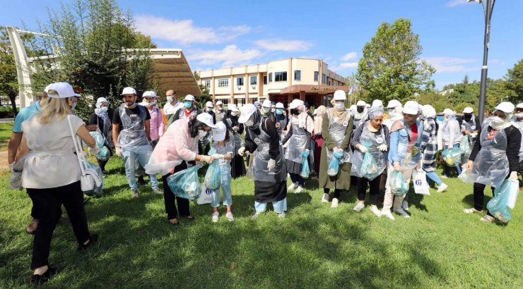 Üniversite öğrencilerinden Temiz çevre temiz kampüs etkinliği