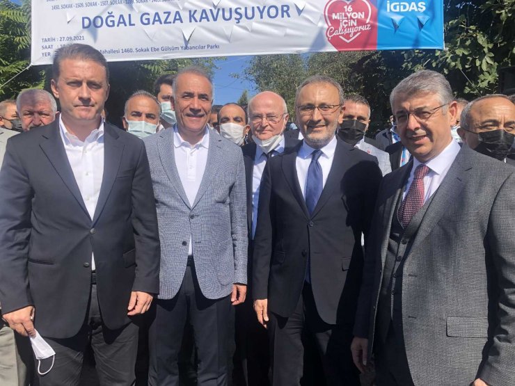 Sultangazi’de 900 haneye doğal gaz ulaştırıldı