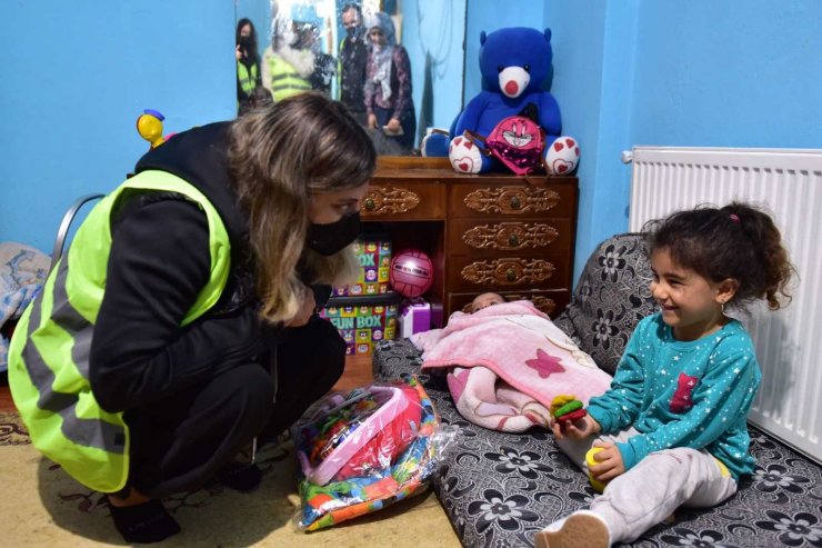 Gönül Elleri Çarşısı’ndan Kastamonu Bozkurt’ta bulunan anaokuluna kırtasiye desteği