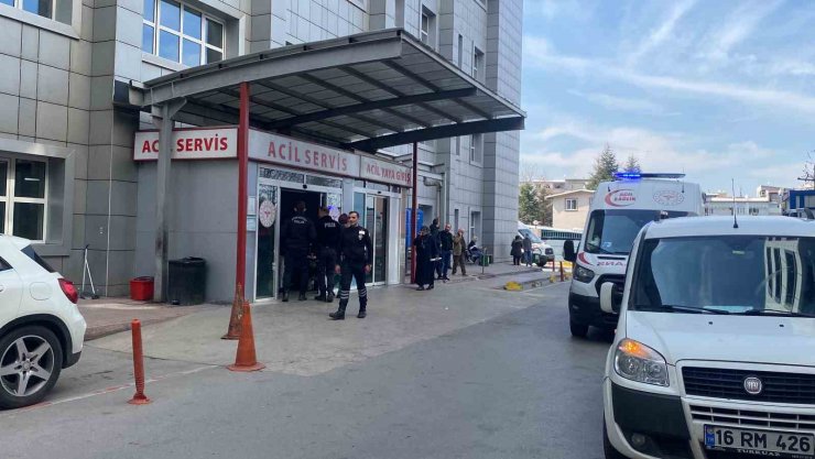 Hastanede kalan evsiz, doktor ilaç yazmayınca kendini yaktı