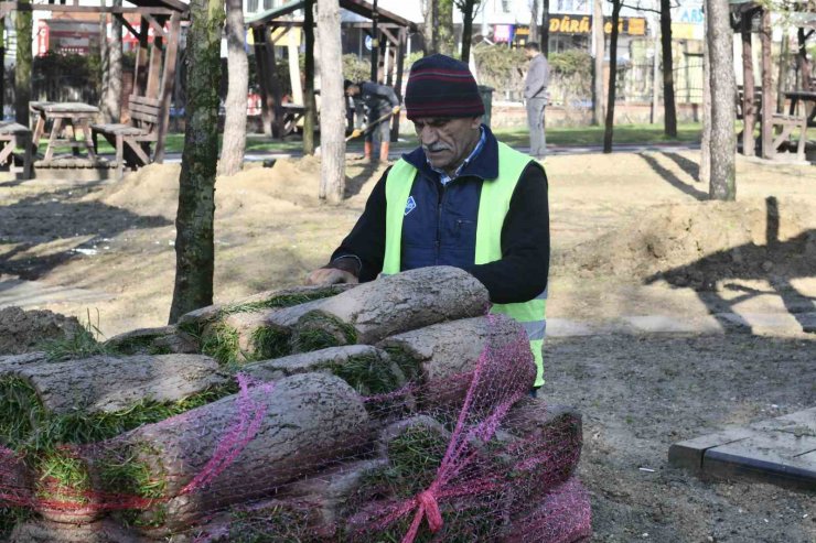 Esenyurt’ta parklar yaza hazırlanıyor