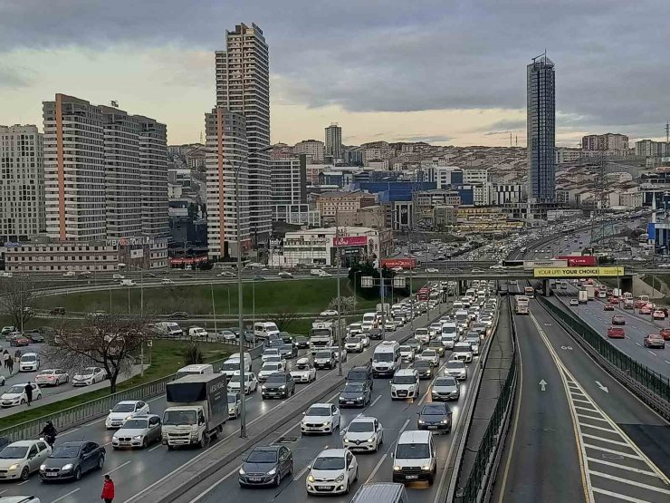 Ramazan ayının ilk gününde trafik yüzde 63’e ulaştı