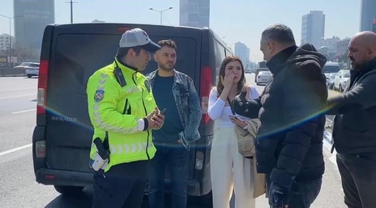 Kadıköy’de cipi yanan kadın sürücü gözyaşlarına boğuldu