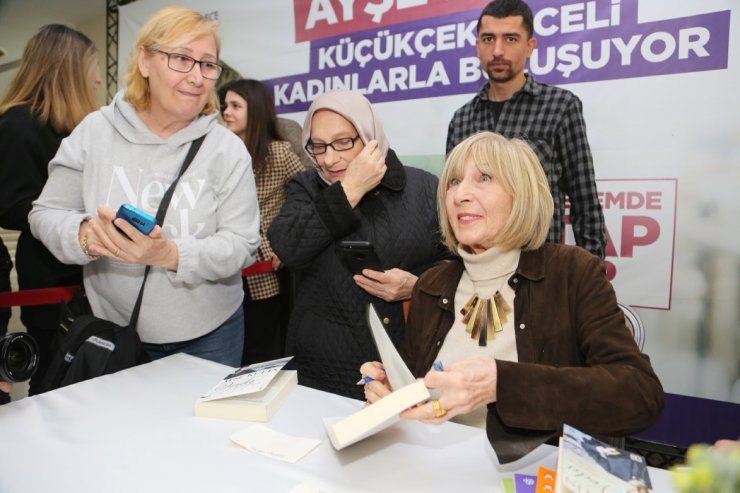 Gazeteci-Yazar Ayşe Kulin, Küçükçekmeceli kadınlarla buluştu